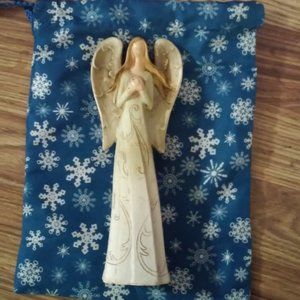 Angel Statue 8" Tall x 3" Wide Off White Holding a Heart With Bag